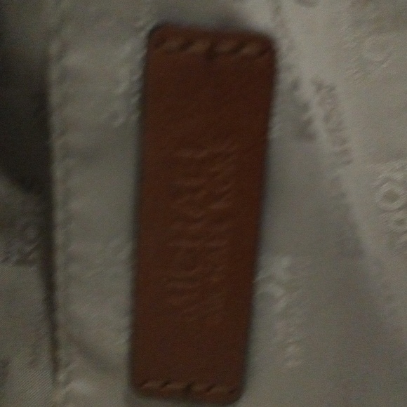 Beautiful jet set chain purse. - Picture 3 of 7